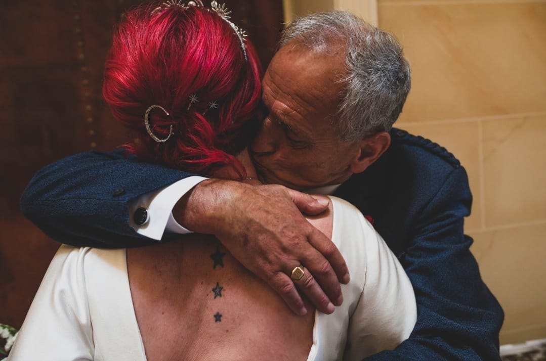 vow-renewal-embrace